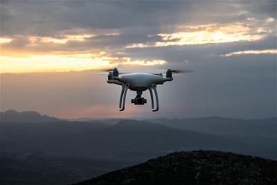 CVS Và Walgreens Sắp Triển Khai Giao Hàng Bằng Drone Ở Mỹ