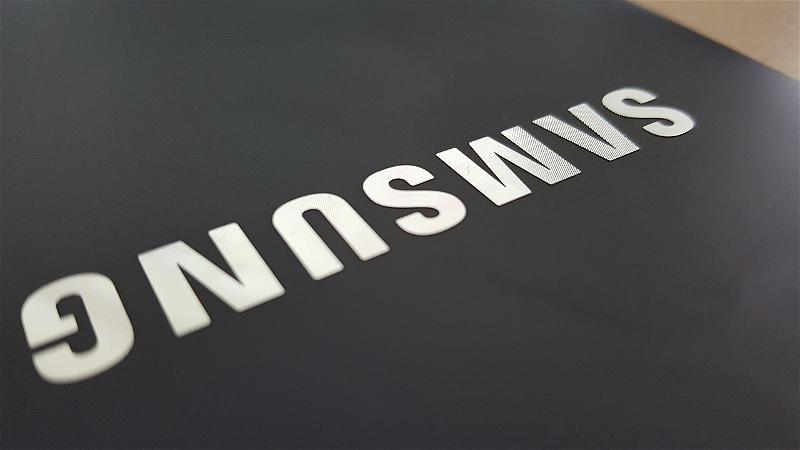 Smartphone Màn Hình Gập Của Samsung Sẽ Có Tên Là Galaxy Fold