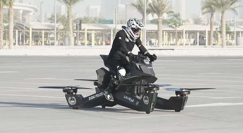 Cảnh Sát Dubai Đang Thử Nghiệm Sử Dụng Hoverbike Trong Việc Đi Tuần Tra