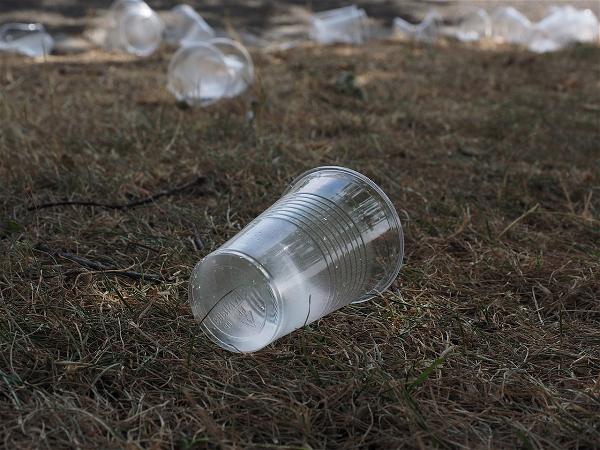 Đài Loan Sẽ Cấm Sử Dụng Ống Hút, Ly Nhựa Từ Năm 2030