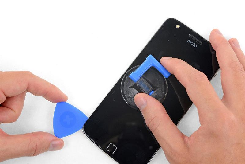 Motorola Bán Bộ Dụng Cụ DIY Cho Khách Hàng Tự Sửa Smartphone 