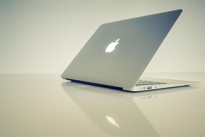 Apple Có Thể Đang Thử Nghiệm Máy Tính Mac Với Face ID Và Màn Hình Cảm Ứng