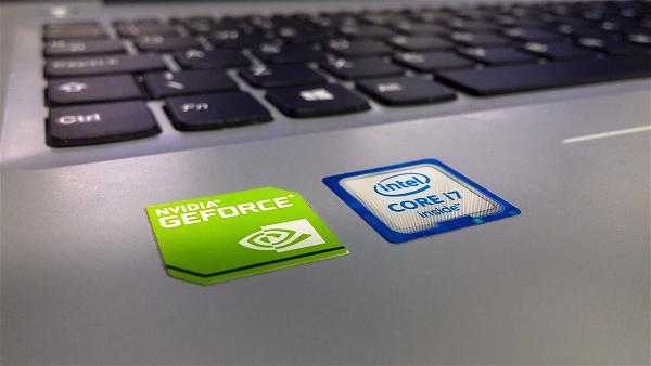 Intel Bắt Đầu Sản Xuất Chip Cho Máy Tính Lượng Tử
