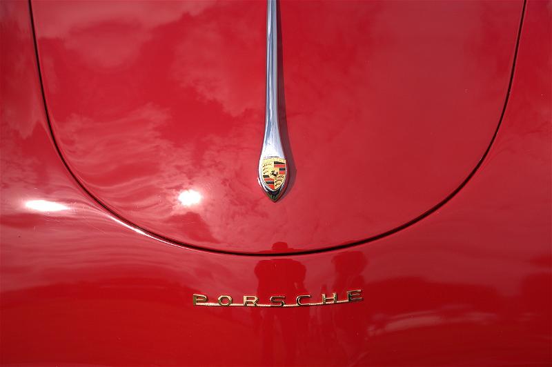 Porsche Tuyển 1,200 Nhân Viên Cho Dây Chuyền Sản Xuất Xe Điện Taycan