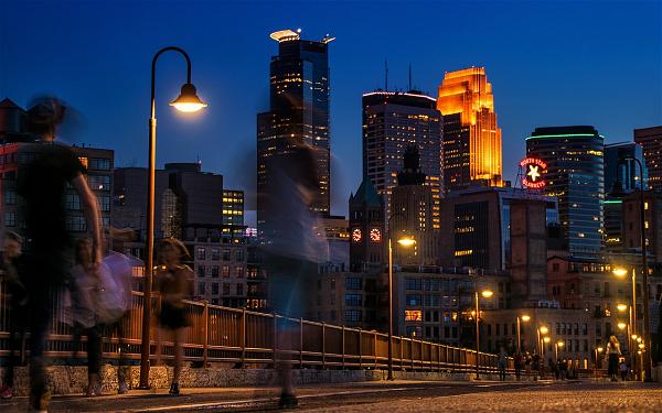 Bốn Cảnh Sát Ở Minneapolis Bị Sa Thải Sau Cái Chết Một Người Da Đen Ở Mỹ