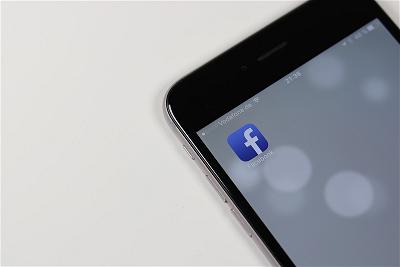 Facebook Lo Ngại Trước Những Thay Đổi Về Quyền Riêng Tư Trên iPhone Mới