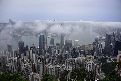 Hong Kong Bơm Tiền Chống Suy Thoái Vì Biểu Tình