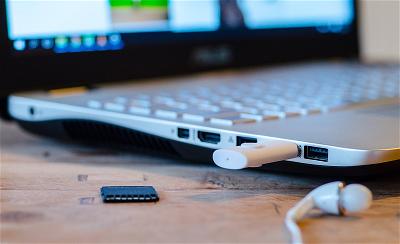 Windows 10 Sẽ Sớm Cho Phép Người Dùng Rút USB Bất Kỳ Lúc Nào