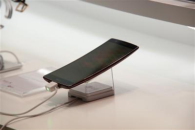 Sony Sẽ Dùng Màn Hình OLED Linh Hoạt Cho Các Smartphone Trong Tương Lai