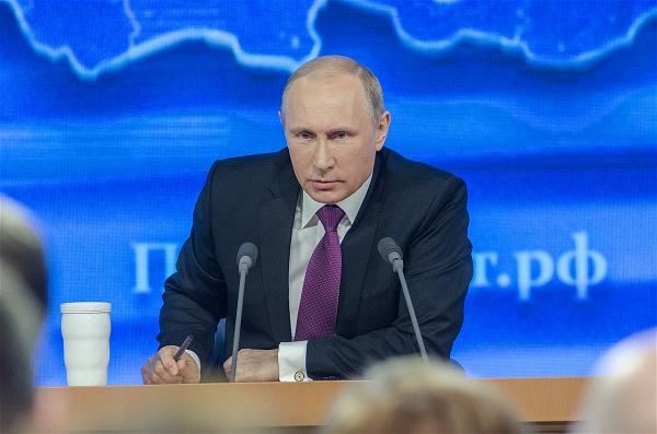 Tràn Dầu Vòng Bắc Cực - Tổng Thống Putin Ban Bố Tình Trạng Khẩn Cấp Quốc Gia