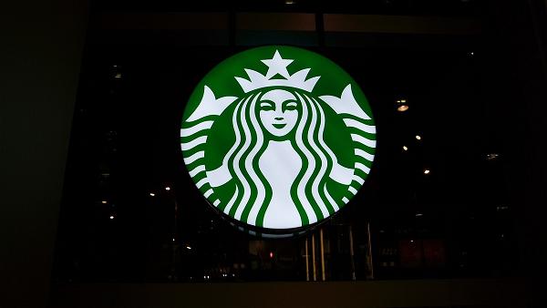 Wi-Fi Của Starbucks Bị Phát Hiện Lợi Dụng Laptop Của Khách Hàng Để Đào Tiền Ảo