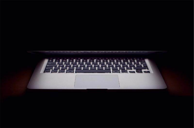Apple Sẽ Ra Mắt Macbook Pro 16 Inch Thiết Kế Hoàn Toàn Mới 